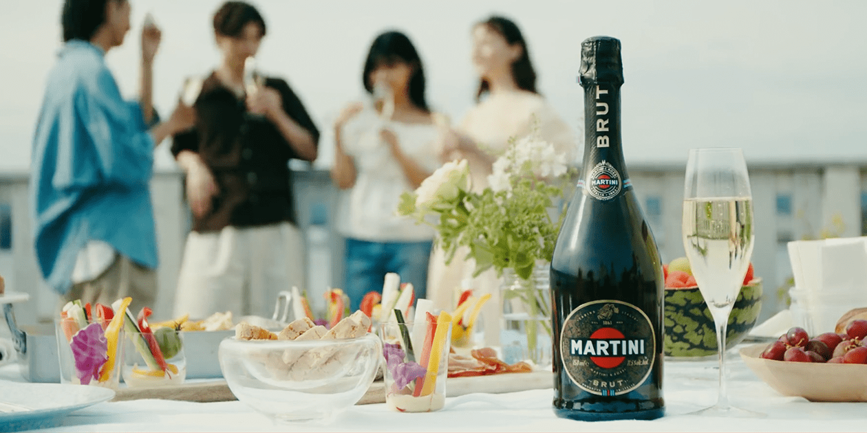 イタリアンスパークリングワイン「マルティーニ」サマーコンテンツ